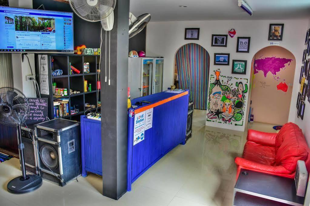 Love Station Hostel Баан-Тай Екстер'єр фото