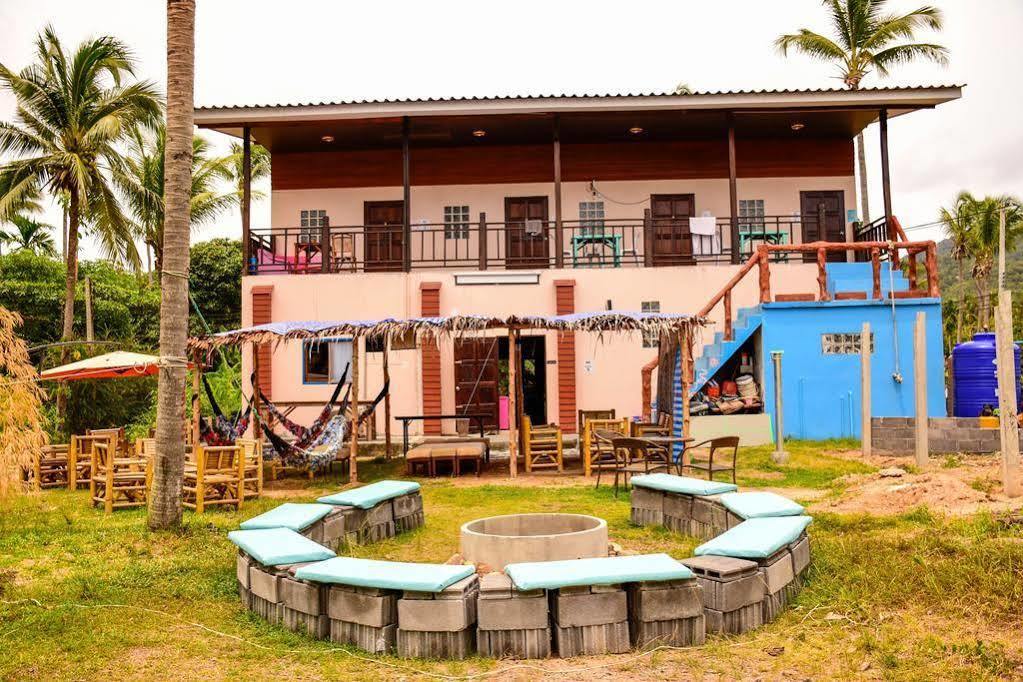Love Station Hostel Баан-Тай Екстер'єр фото