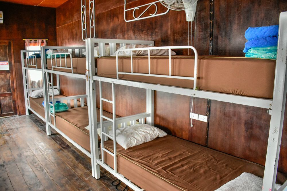 Love Station Hostel Баан-Тай Екстер'єр фото