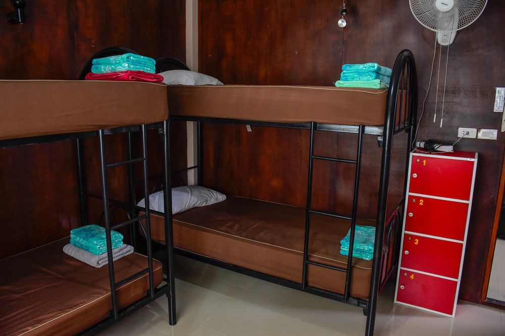 Love Station Hostel Баан-Тай Екстер'єр фото