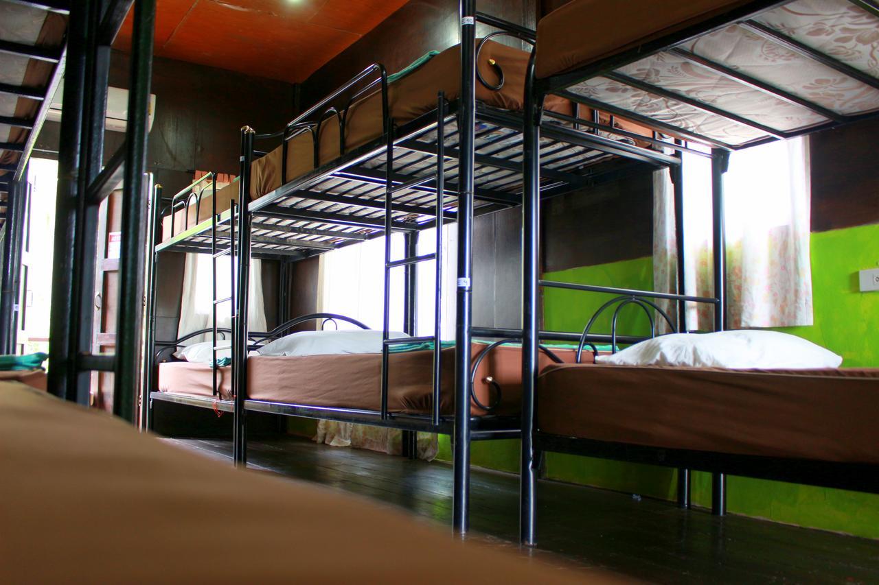 Love Station Hostel Баан-Тай Номер фото