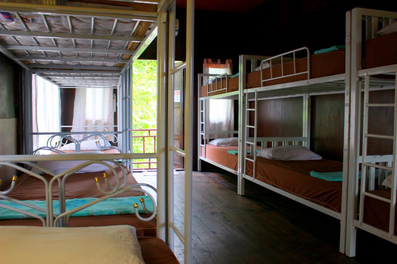 Love Station Hostel Баан-Тай Номер фото