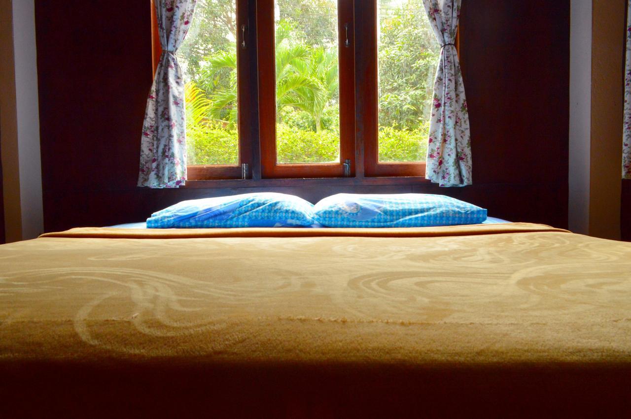 Love Station Hostel Баан-Тай Екстер'єр фото