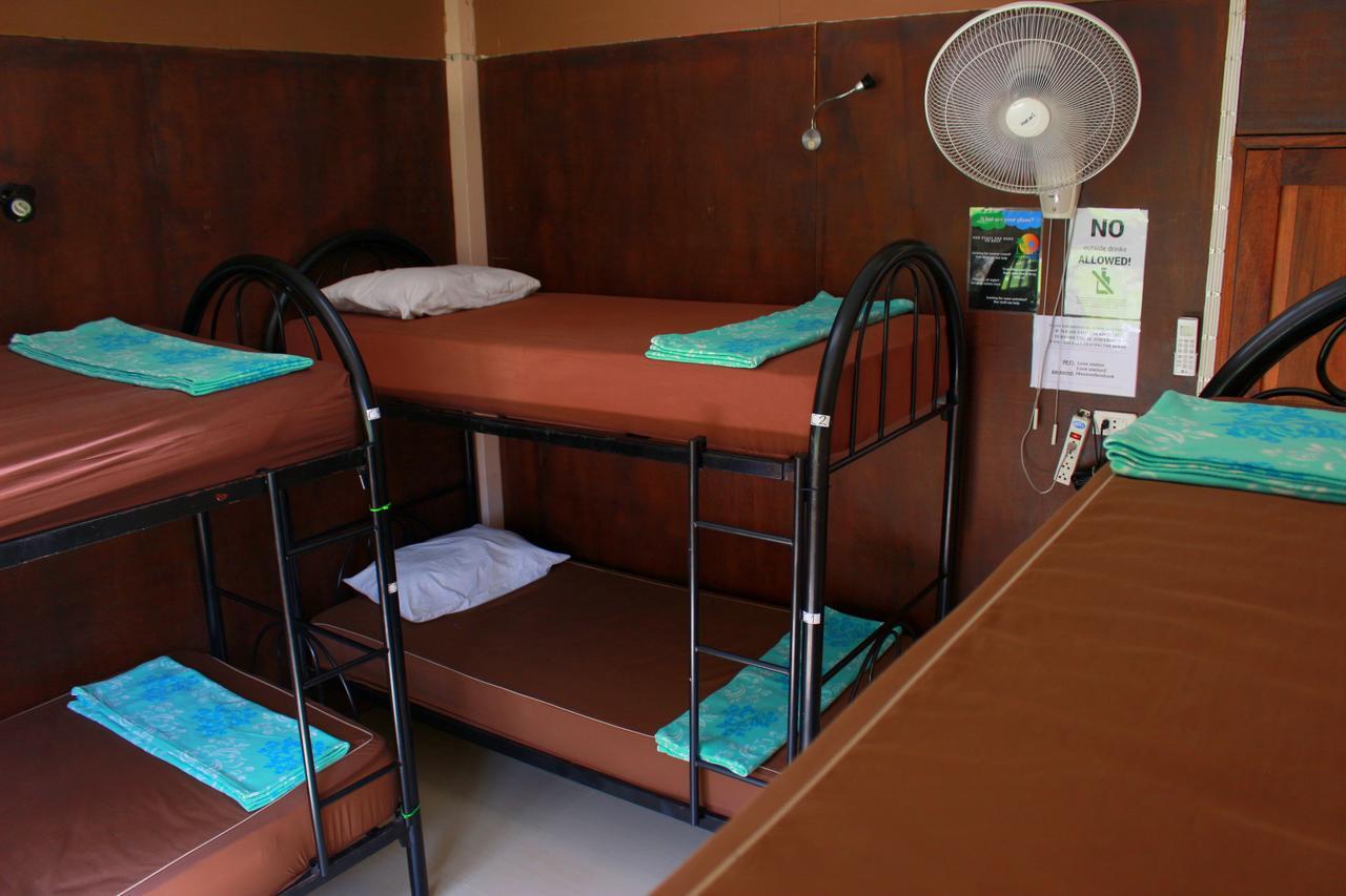 Love Station Hostel Баан-Тай Номер фото