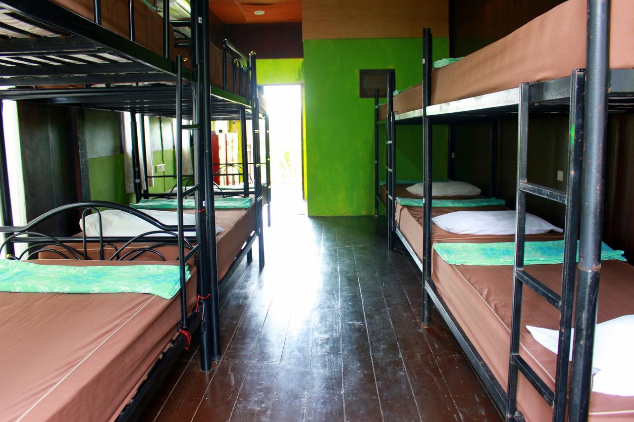 Love Station Hostel Баан-Тай Екстер'єр фото