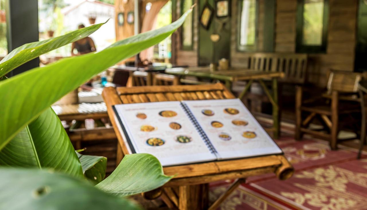Love Station Hostel Баан-Тай Екстер'єр фото