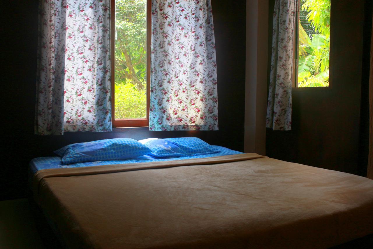 Love Station Hostel Баан-Тай Екстер'єр фото