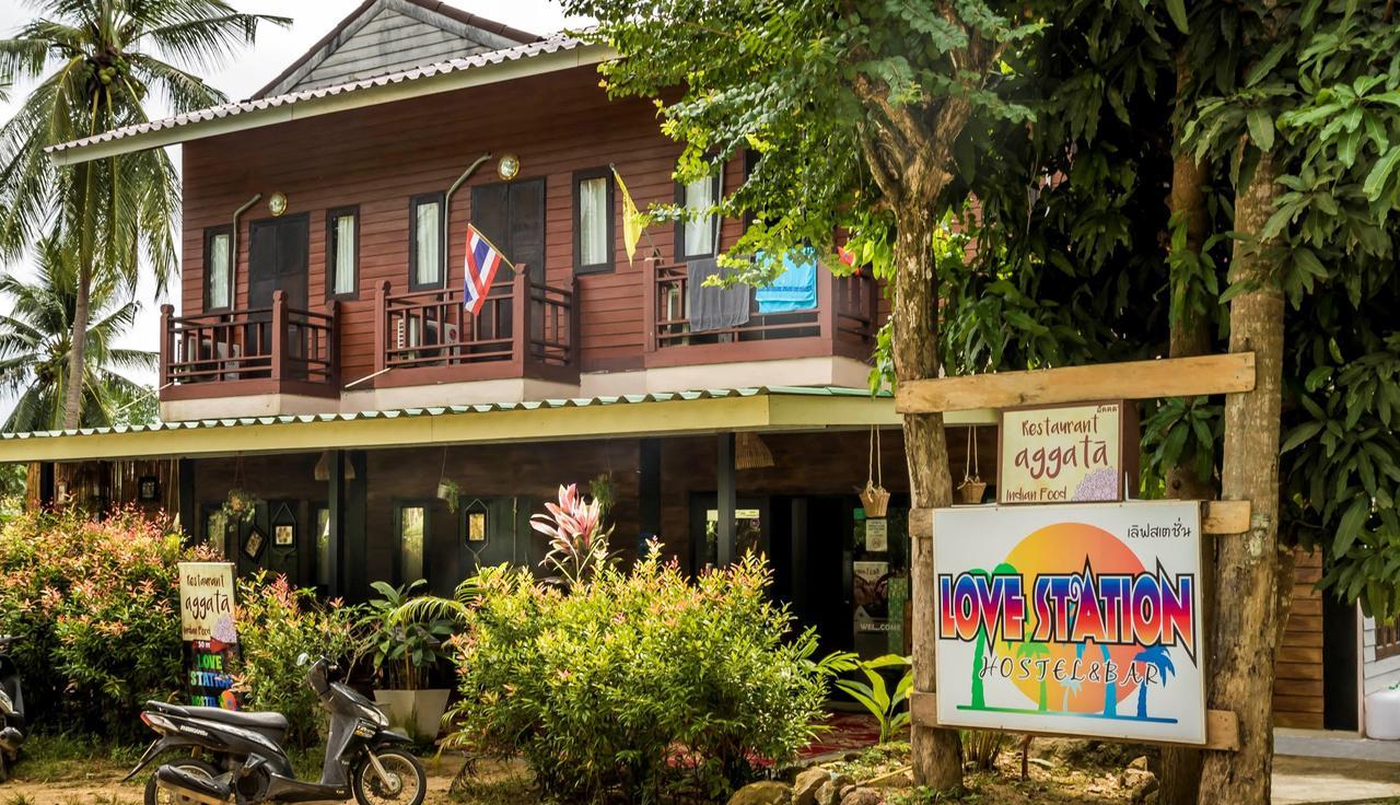 Love Station Hostel Баан-Тай Екстер'єр фото